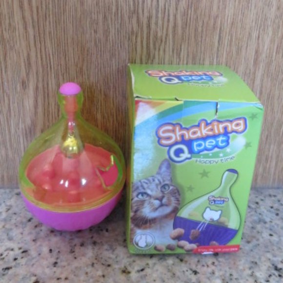 BNIB Cat TREAT Dispenser Toy Kittens/Small Cats (F28) - Picture 1 of 5